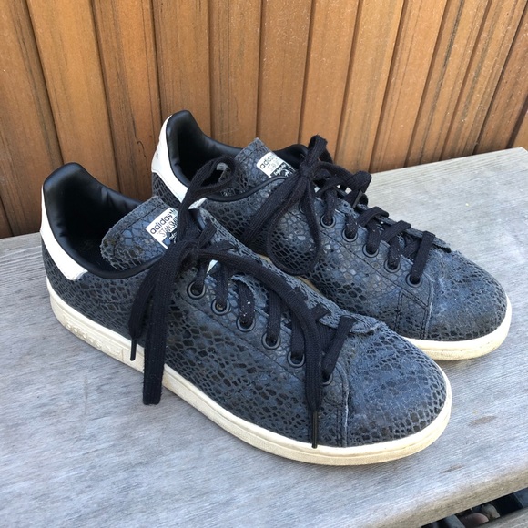 stan smith black snakeskin